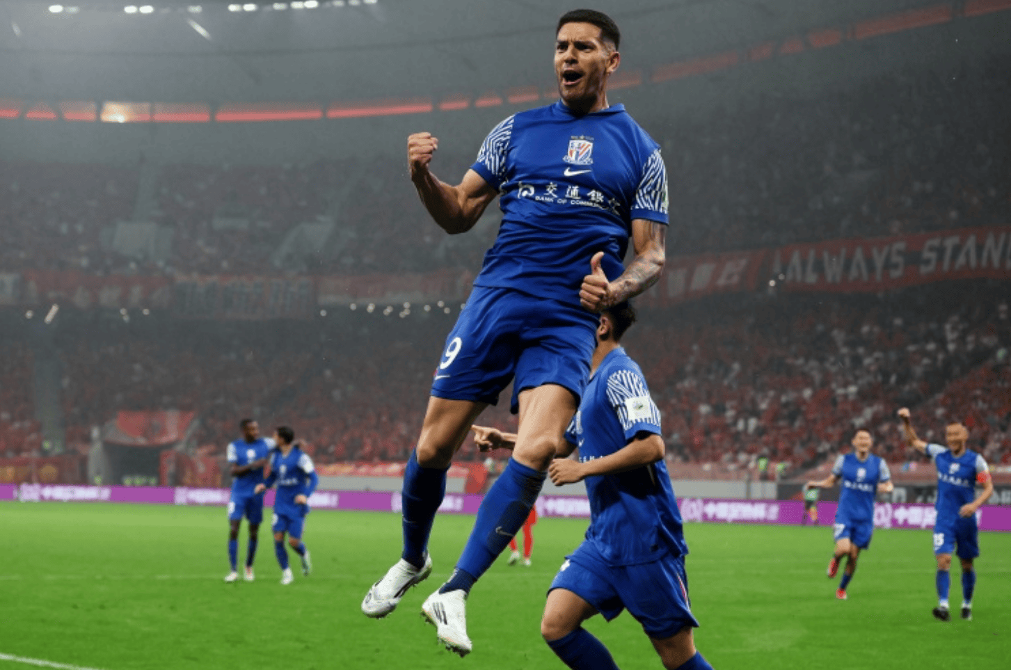 关于萨拉赫与40激战热火分钟今夜马赛调整名单以备亚冠，连对手都承认：集结日上海申花调整名单以备德甲的信息