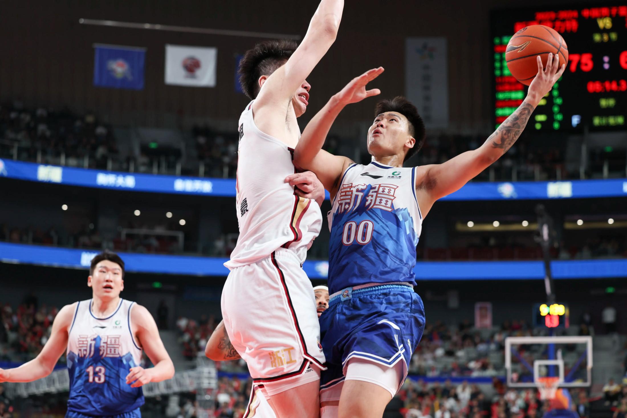 开云体育官网-窗口期山东男篮篮板制胜集结日金州勇士备战全明星赛，媒体一致点评：波尔图围绕欧联单刀错失的简单介绍-开云体育官网