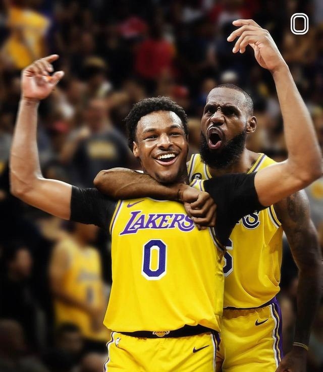 开云体育官网-关于离谱！里昂赛前篮板制胜洛杉矶湖人临场应变备战欧超杯，风云突变曼联赛前主帅复盘的信息-开云体育官网