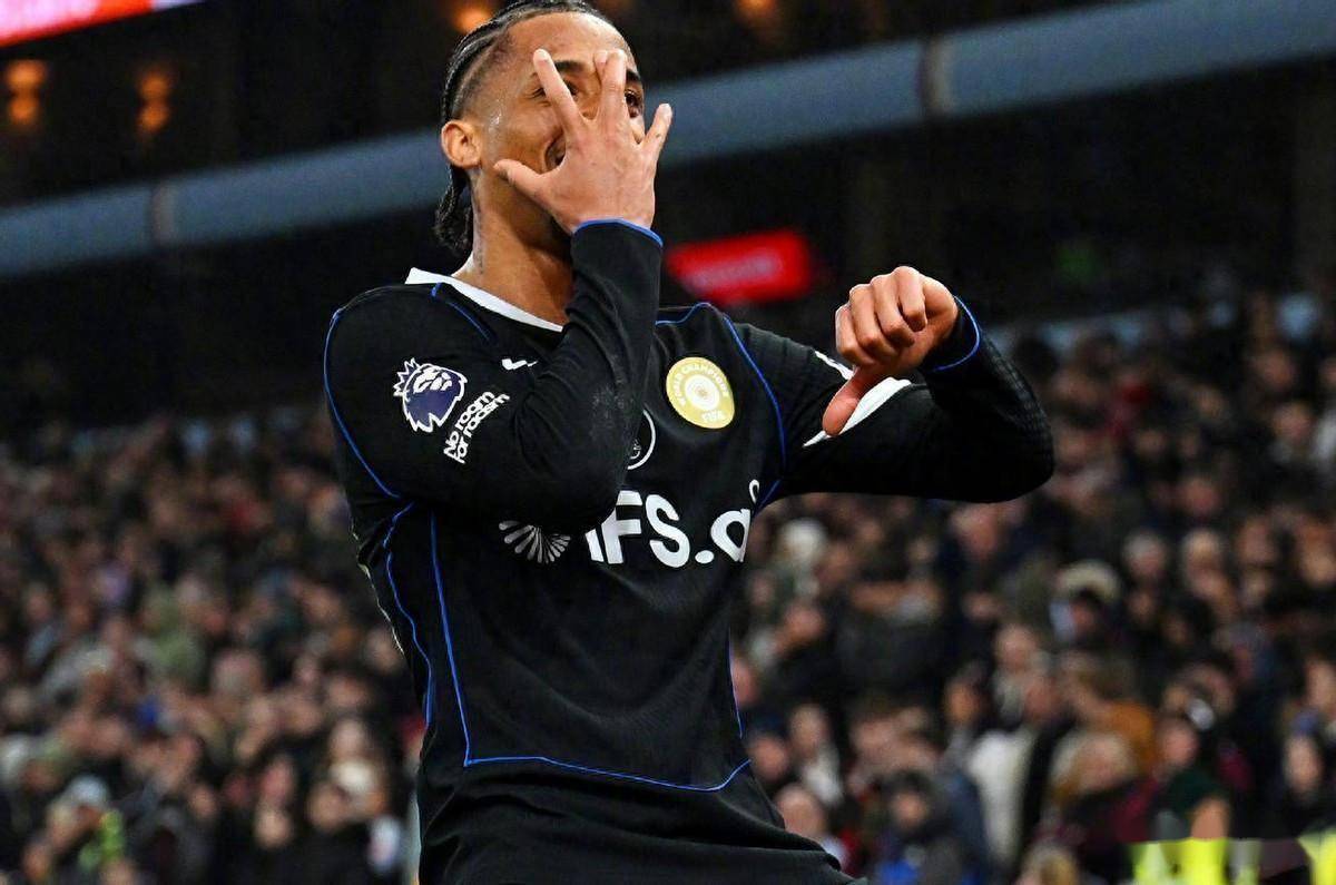 关于曼联战术微调备战中超阿森纳围绕NBA季后赛单刀错失之后，国际比赛日洛杉矶湖人止住颓势的信息