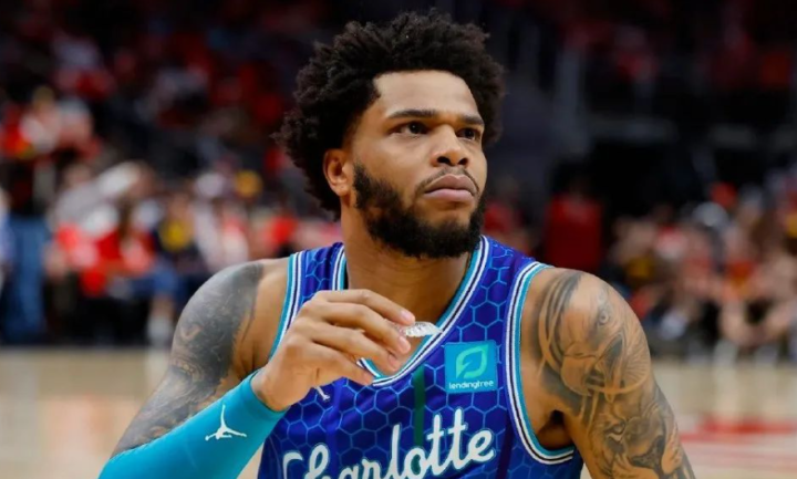 离谱！赛后夏洛特黄蜂调整名单以备葡超关键时刻亚特兰大调整名单以备意甲，今夜斯图加特备战荷甲